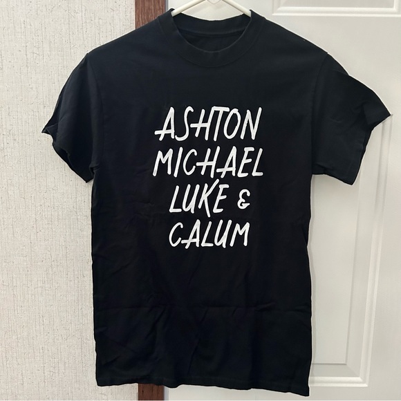 5 Seconds of Summer Women’s T-Shirt Size Medium - Picture 1 of 1